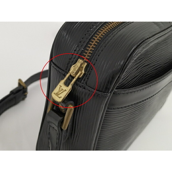 Louis Vuitton Trocadero Epi Shoulder Bag - Picture 8 of 11